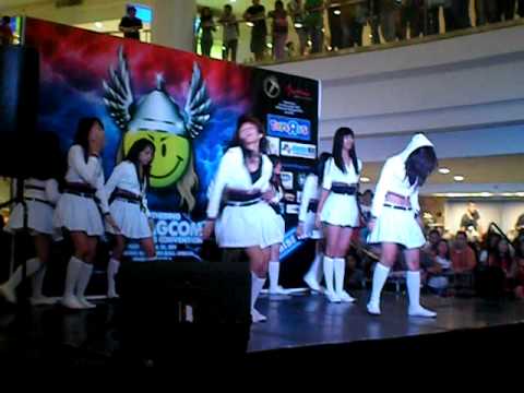 Soshiologist - Into the New World Cover @ kpop summer fest.