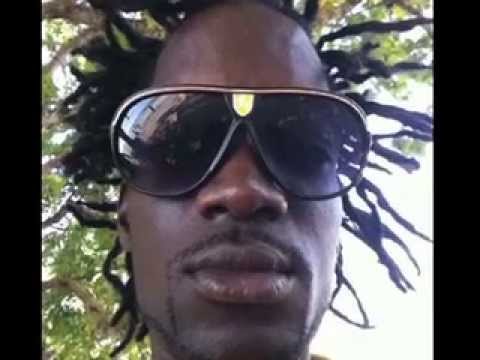 bitch -  GHETTO,SMOKALOT,IDAY