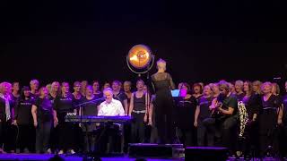 Howard Jones performs &#39;What is Love?&#39; with the Funky Voices Choir in Colchester October 2022