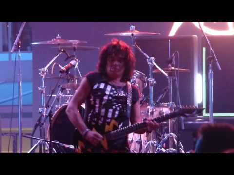 Autograph - Steve Lynch guitar solo