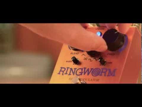 Way Huge Ring Worm Modulator: Overview of Features & Sounds (Instructional Demo)
