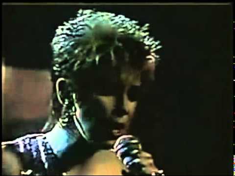 Yolandita Monge   Cierra los ojos y juntitos recordemos   YouTube