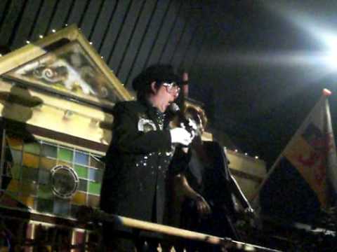 Mesjieu Wally - Onder m'n Ballustrade