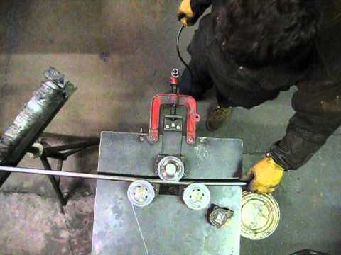 Metal bending machine operation