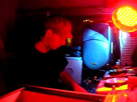 DEAF 09 - BROKEN BUS DRIVER MOVEMENT TR-One & Louis Scully 1