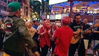 Download lagu Satu 🚌 bus dari jiran kita Indonesia... Sentuhan mp3