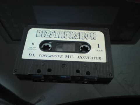 Dizstruxshon DJ Topgroove 10-5-97 The Zoo Skegness