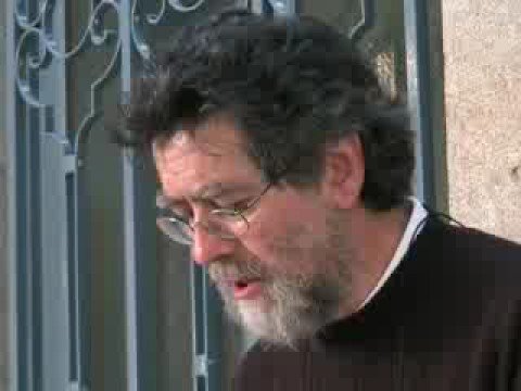 Vídeo: Darío Xohán Cabana recita o seu poema «Antioquía», para un vídeo da AELG