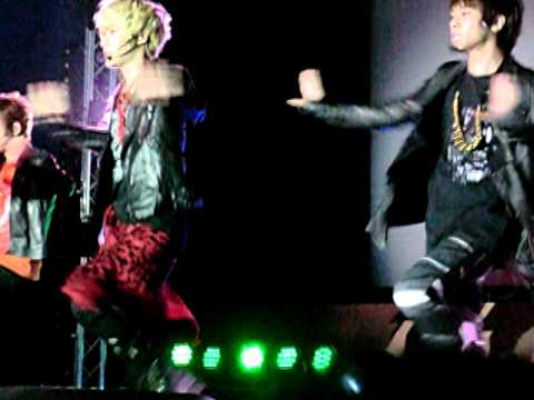 [FAN CAM] ~ Ring Ding Dong SHINee Concert in London 3.11.11