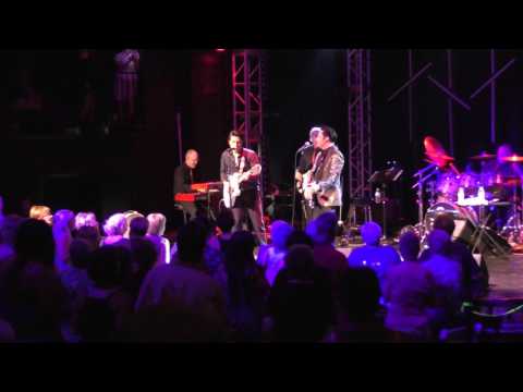 Dean Z, Dwight Icenhower, “Twist and Shout” - video by Susan Quinn Sand