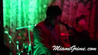 Toro y Moi &quot;Blessa&quot; Live @The Electric Pickle Miami