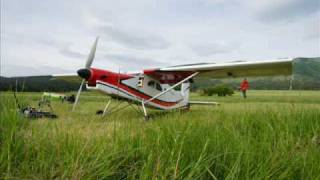 preview picture of video 'EASY 550mt PILATUS PORTER EP VS ASWSH 101 RC TOW TRAINO SLEPP DIVACA AIRFIELD  06MAY09'