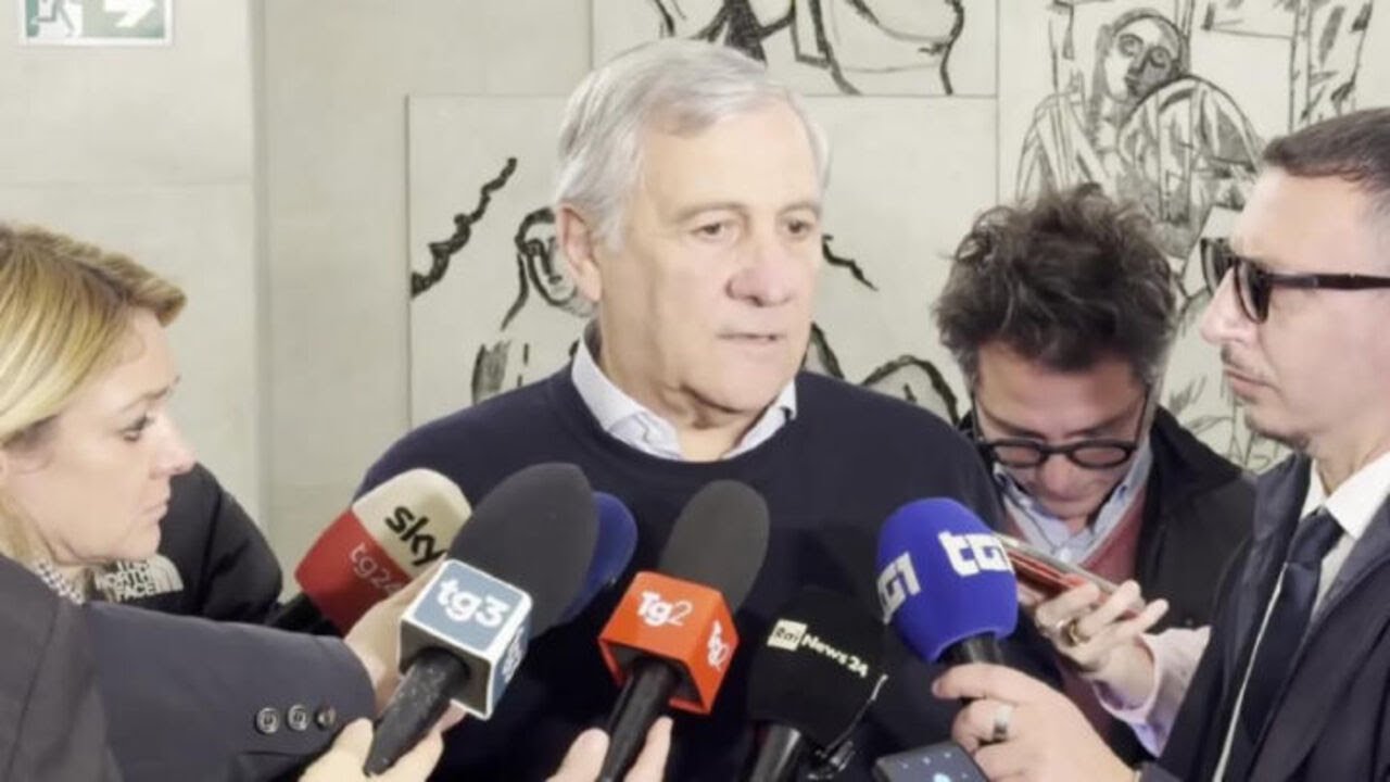 Attacco Iran, Tajani: "Non sarà una guerra lampo, lavoriamo per dialogo"