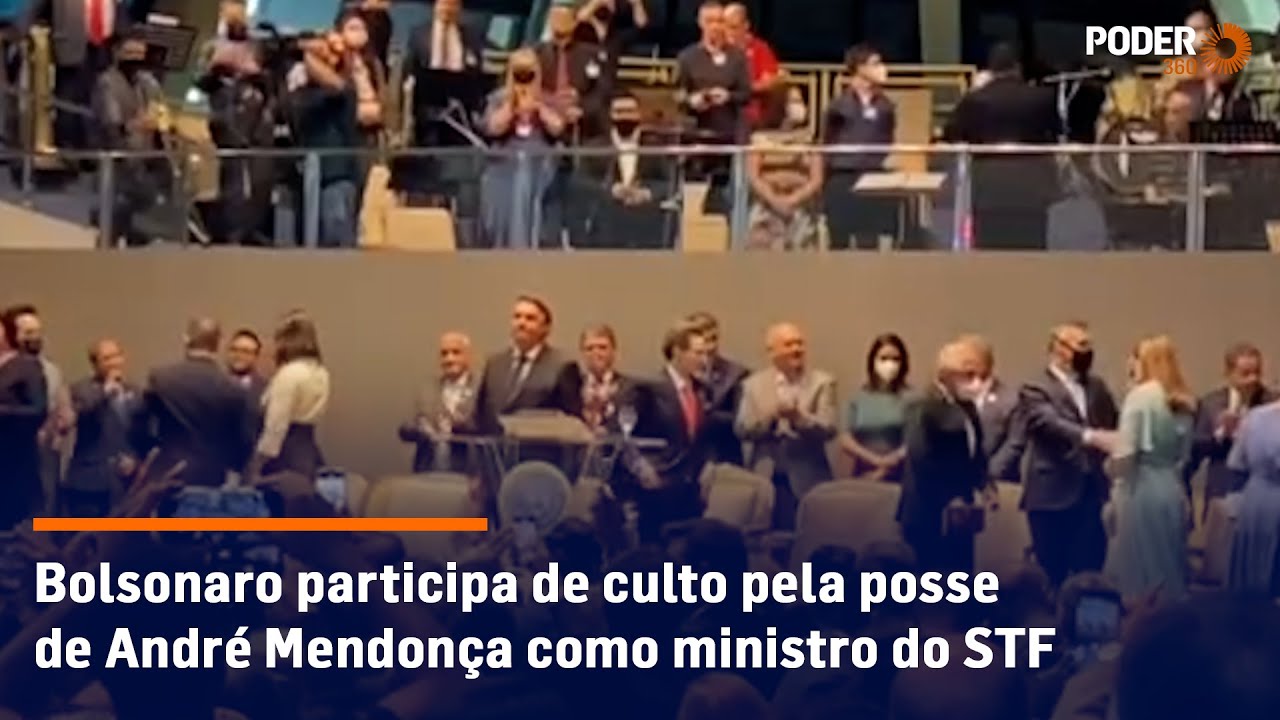 Bolsonaro participa de culto pela posse de André Mendonça como ministro do STF