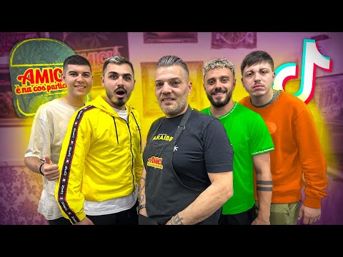 💰😰 4 napoletani mangiano nel pub più famoso di TikTok e succede questo...