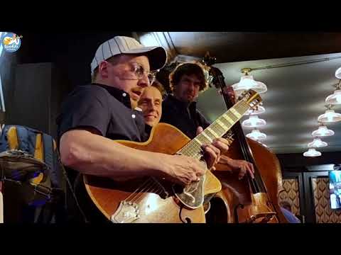 Adrien Moignard plays It Had To Be You (Django Reinhardt)