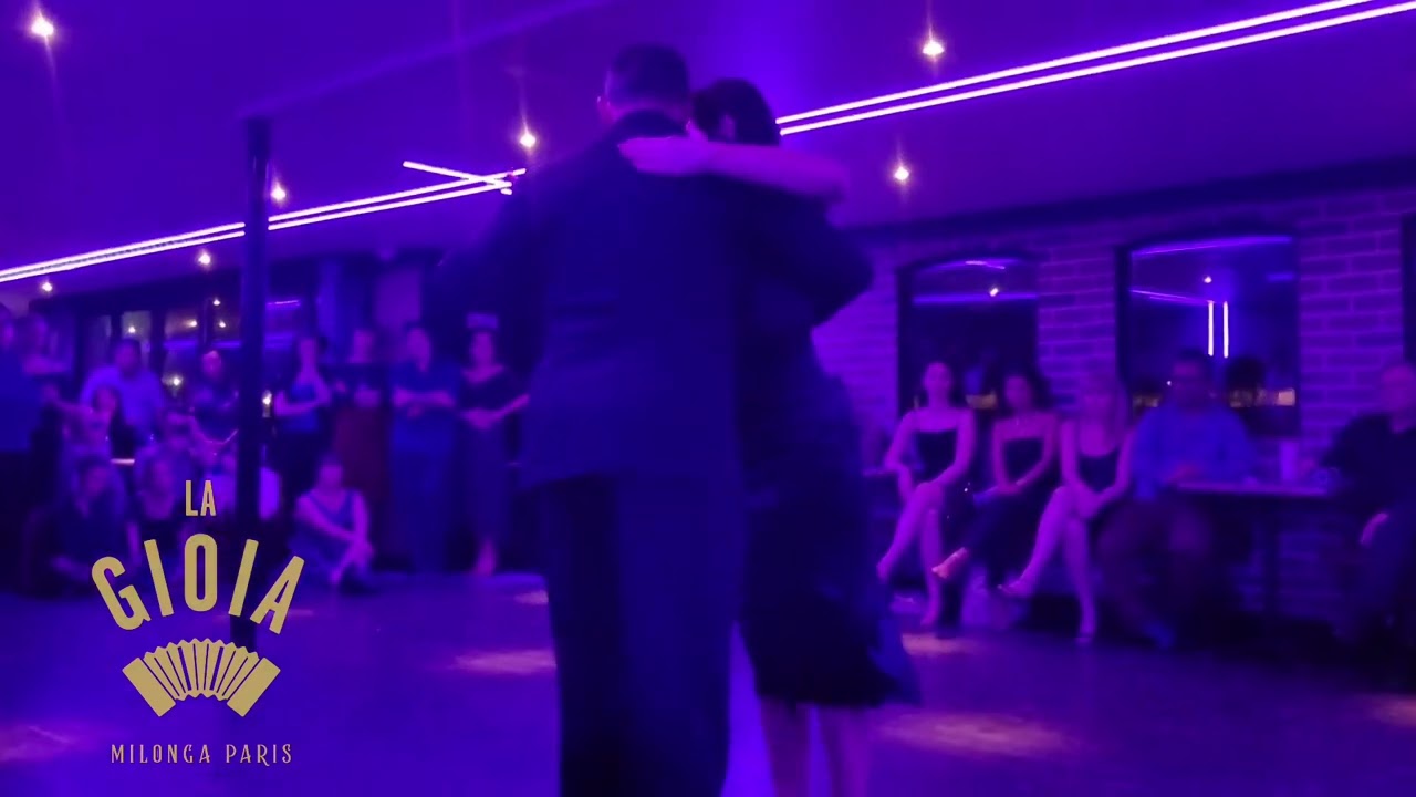 Video thumbnail for Show Esteban Moreno Claudia Codega à la milonga la Gioia 1/4