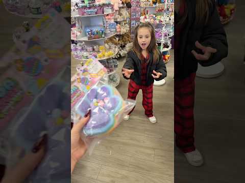 If you CATCH IT you can KEEP IT challenge 😱🤭 ​⁠@agset211 @HallieOnStage114 #shopping #trending