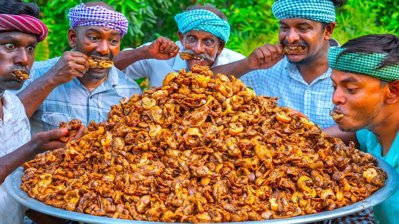 CHICKEN GIZZARD FRY | Mushroom Gizzard Pepper Fry Recipe Cooking in Village | Chicken Parts Recipe