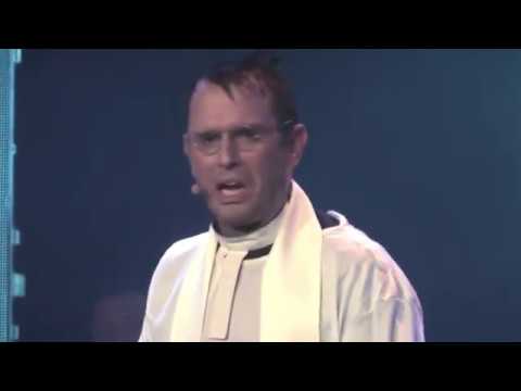 Kalmarsundsrevyn 2016 - Full kyrka