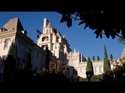 download lagu mp3 mp4 Hollywood Landmark Apartments, download lagu Hollywood Landmark Apartments gratis, unduh video klip Hollywood Landmark Apartments