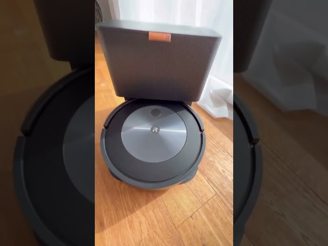 Video Teaser für Review - iRobot Roomba j7+ - J7558 - Nicola Leonie