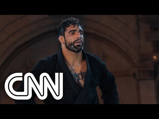 Corpo do lutador Leandro Lo é sepultado em São Paulo | EXPRESSO CNN