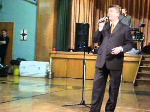 Andy Cooney perforning When New York Was Irish in hicksville back in 2009