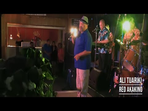 ALI TUARIKI - Reo Akakino - LIVE