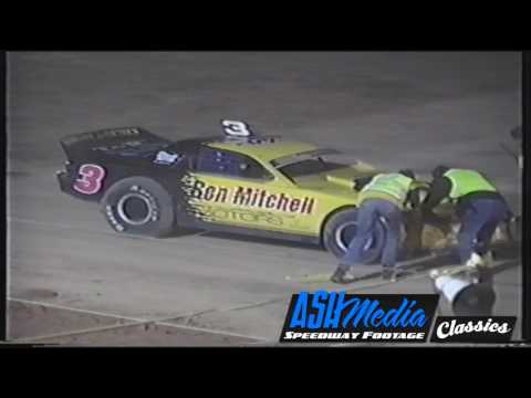 Ash Media Classic Speedway: Super Sedans - Australian Title - A-Main - Albany March 2002