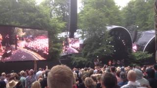 Shaka Loveless feat. UFO - &quot;Dans din idiot&quot;, live fra SmukFest 2013, with lyrics