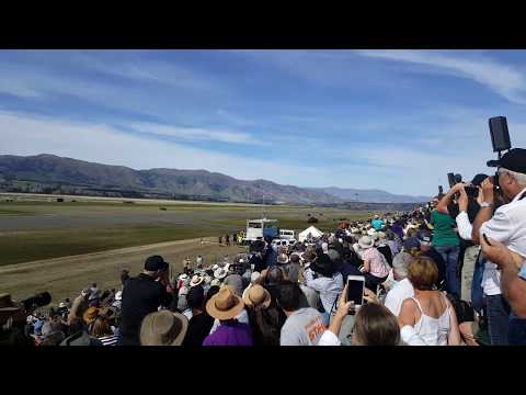 F-16 at Wanaka first pass 1100kph April 2018 (c) Andrew Massie 2018
