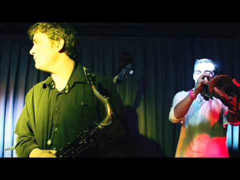 Adrianna Marie and Her Groovecutters, Double Crossing Blues