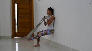 Agachamento Unilateral com Isometria na Parede e Fortalecimento de BÃceps com a Faixa Elástica