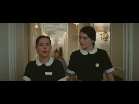 A TIEMPO COMPLETO - Clip 1