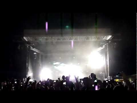 Tiesto @ Cacao Beach 2011 OPENING ( Tiesto - Las Vegas Intro)