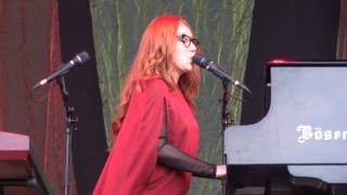 Tori Amos - Real Men (Joe Jackson cover) - Luhmühlen - 2015 FULL HD