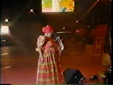 Singing Sandra - Women Their Own Worst Enemy