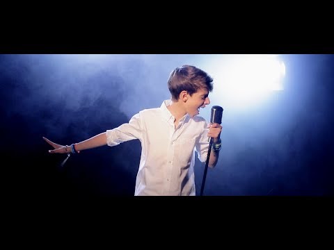 David Parejo - The show must go on (Original song by Queen) (COVER)