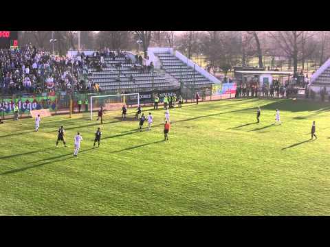 Ostatnia akcja meczu Miedź Legnica - Drutex-Bytovia Bytów (0:0)