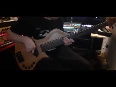 Stradi Nebula Bass - "more Pbass than a Pbass" - short test in a context!