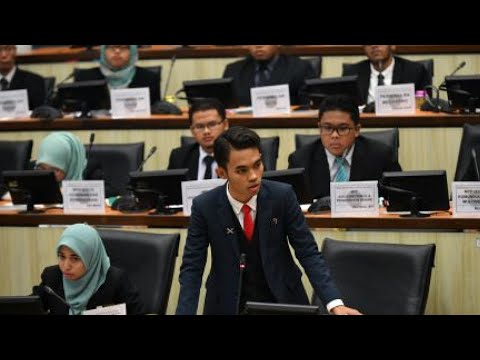 “Saya student, saya juga Ahli Dewan Negara, call me Senator”