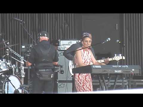 'Ms.' Kayla Waters ft. 'Mister' Kim Waters - "Open Portals" (LIVE)
