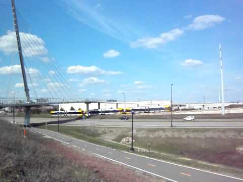 Martin Olav Sabo bridge, Hiawatha Avenue (sound)