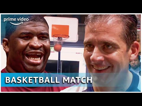 The Office plays Basketball | The Office US | Amazon Prime Video NL