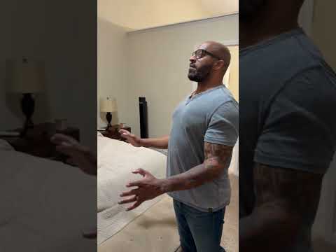 Bethany snaps on Larry for Lynette’s photos and he lets her know this is forever!