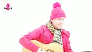 Oh Blanca Navidad Music Video