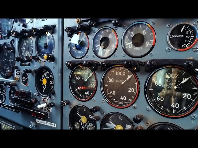 Обществу представили кабину пилотов самолёта МС-21