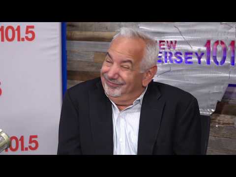 Robert De Niro regrets cursing about Trump on CNN?