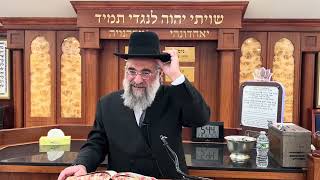 למה מתחפשים בפורים – על פי תורת הסוד (הרב יצחק ישראלי) - התמונה מוצגת ישירות מתוך אתר האינטרנט יוטיוב. זכויות היוצרים בתמונה שייכות ליוצרה. קישור קרדיט למקור התוכן נמצא בתוך דף הסרטון